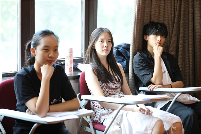 女生學廣播電視專業怎么樣