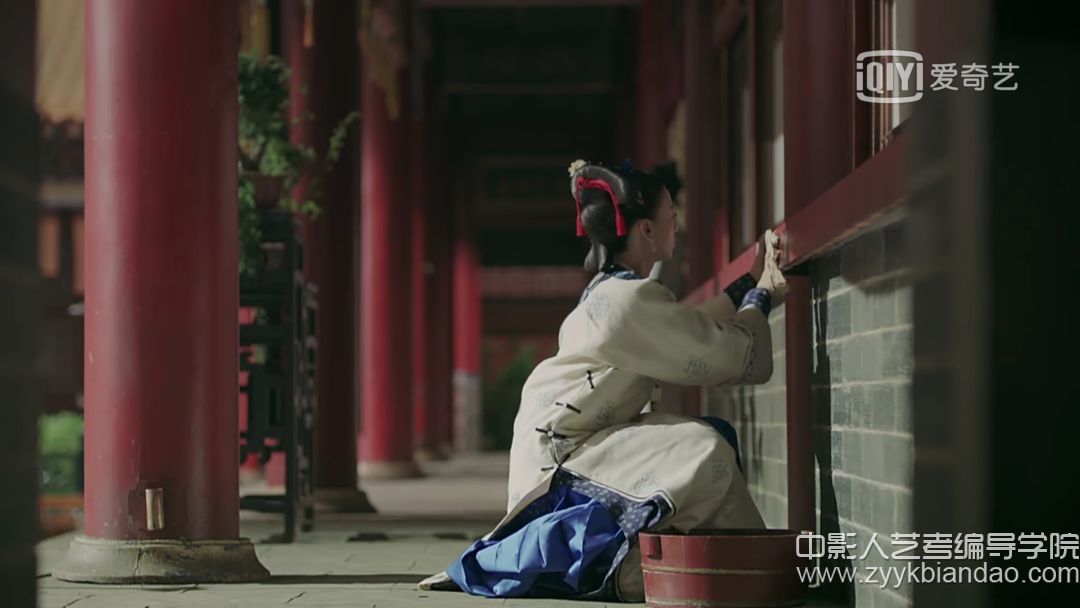 《延禧攻略》中的三分構(gòu)圖.jpg