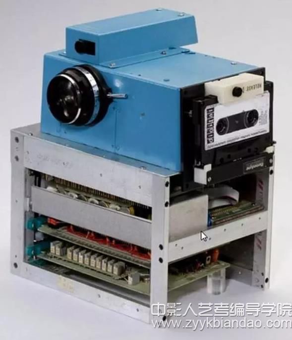 第一臺數(shù)碼相機.jpg