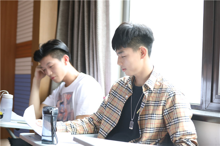 影視語言的特點和作用是什么