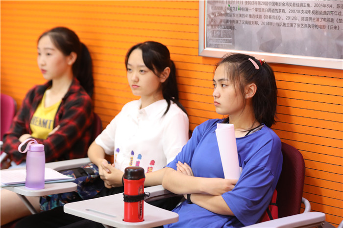 編導(dǎo)藝考生考985大學(xué)分?jǐn)?shù)要多少