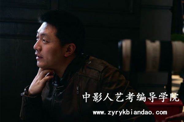導演秦博